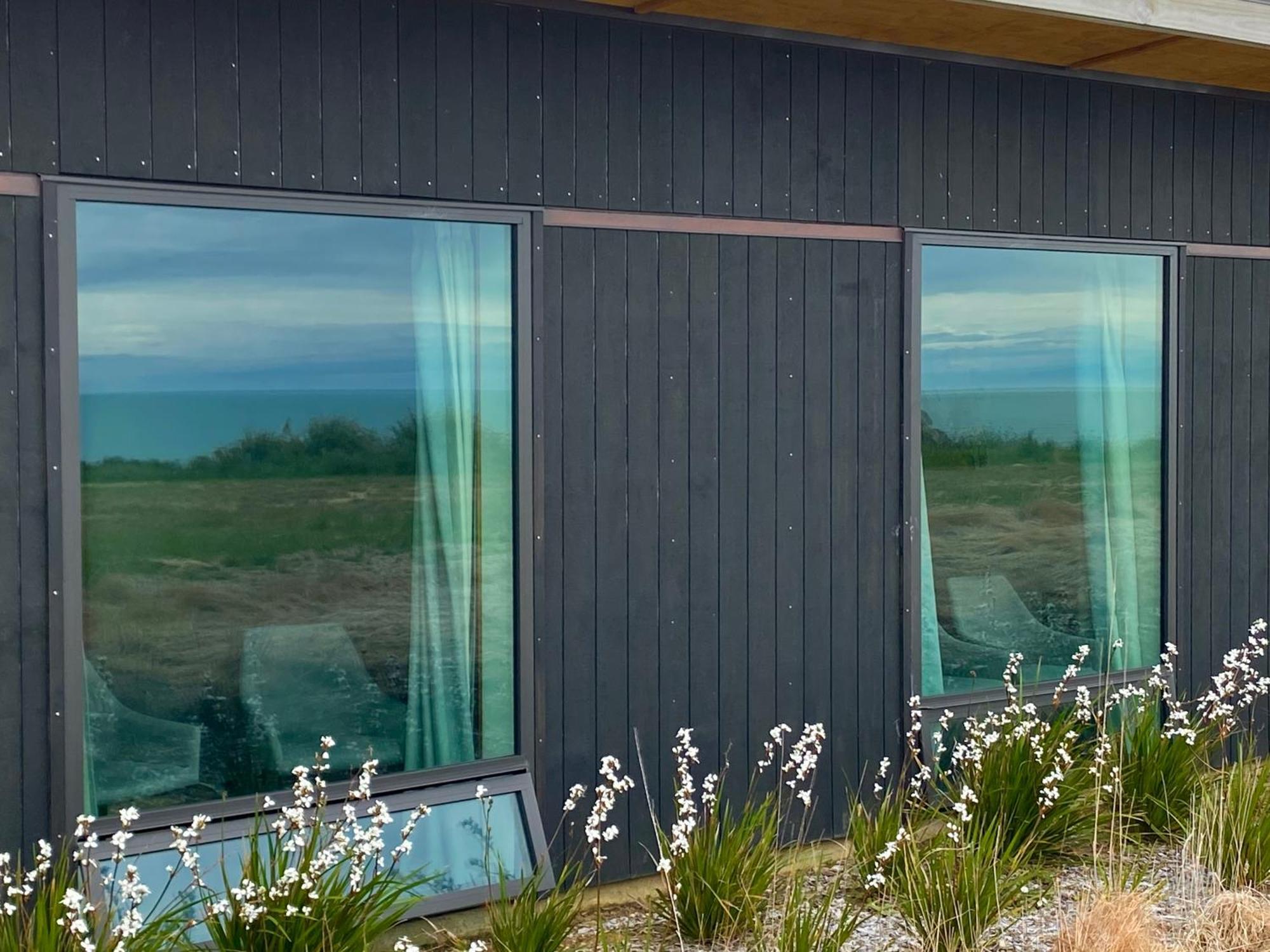 “The Cliffs” Humpridge View Motels Tuatapere Eksteriør billede